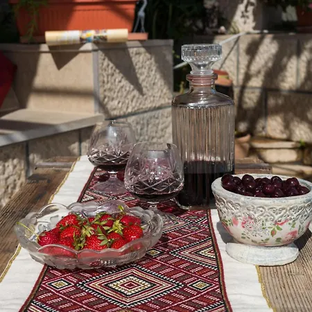 Traditional In With Swimming Pool Βίλα